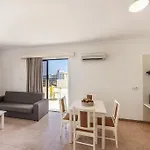 Ξενοδοχείο με διαμερίσματα Seagull 3*