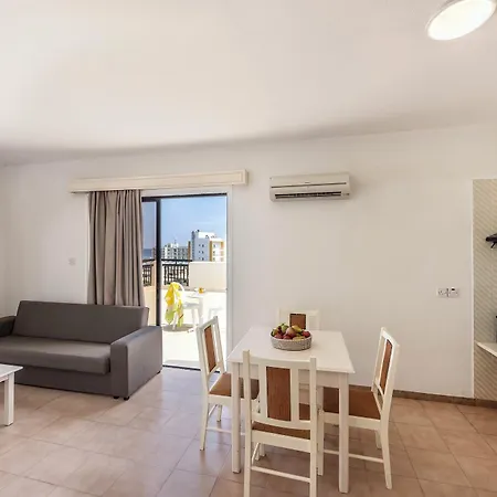 Apartahotel Seagull 3*