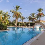 Seagull Aparthotel 3*