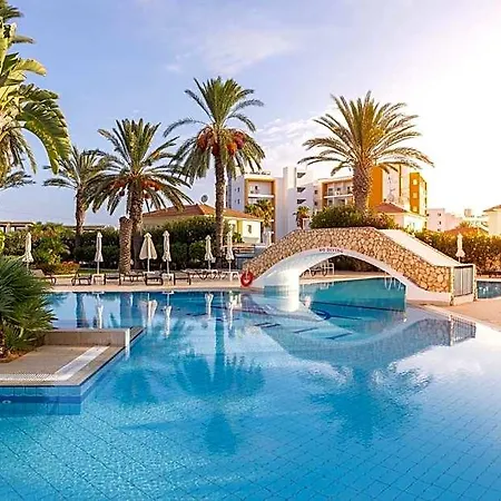 Seagull Aparthotel 3*