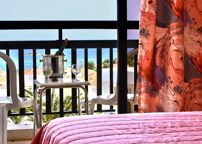 Aparthotel Seagull 3*